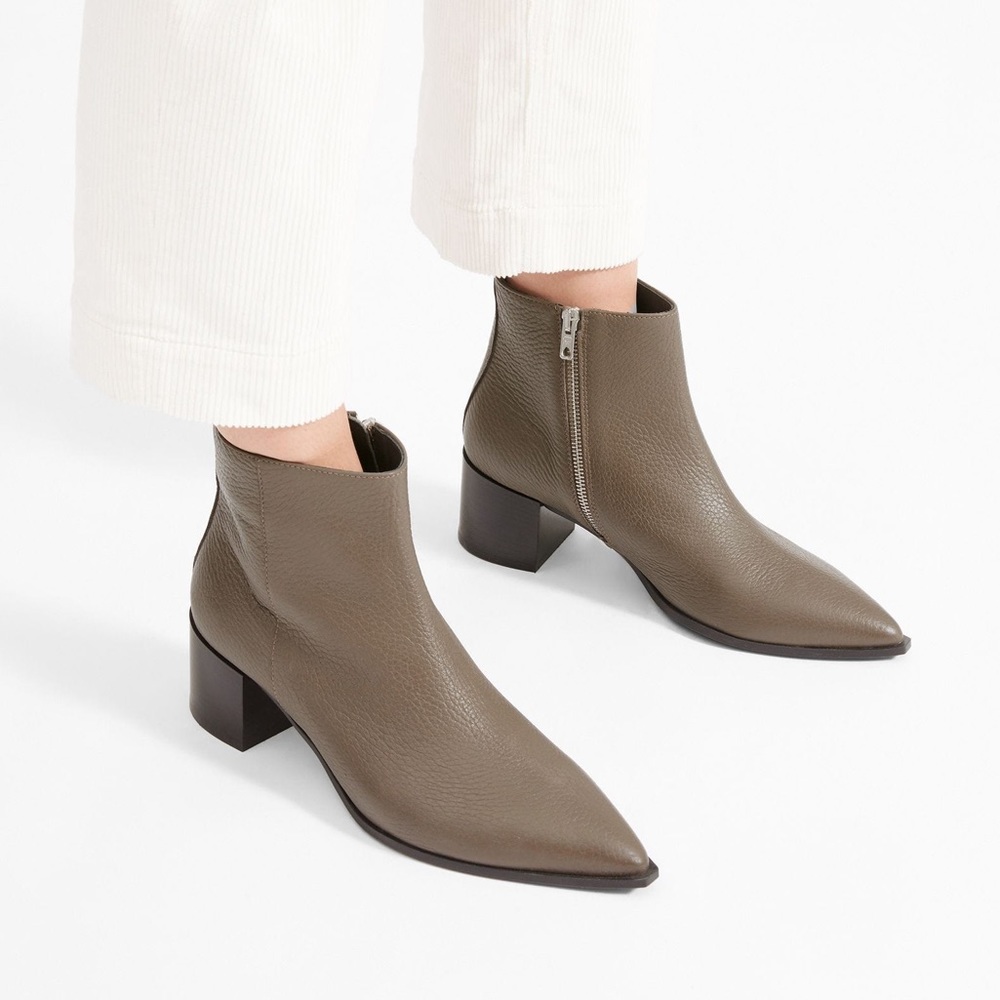 Everlane Grey / Taupe Leather Pointed Toe Ankle Boots